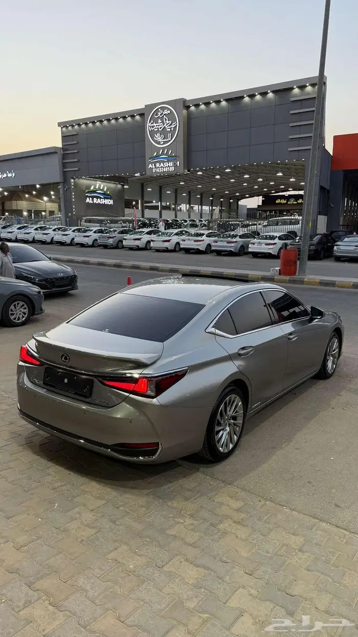 لكزس 2021 هايبرد عداد 76000 فقط فل كامل 11