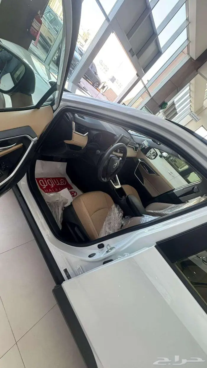 تويوتا راف 4 2025 XLE 4X4 0