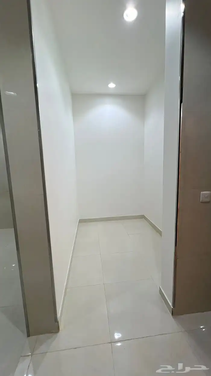 شقه للايجار حي الرمال تنال 3غرف 3