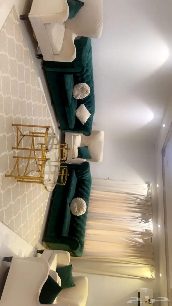 السلام عليكم غرفه نوم كذلك كنب كذلك مكيفات شبك 2 كذلك مطبخ 0