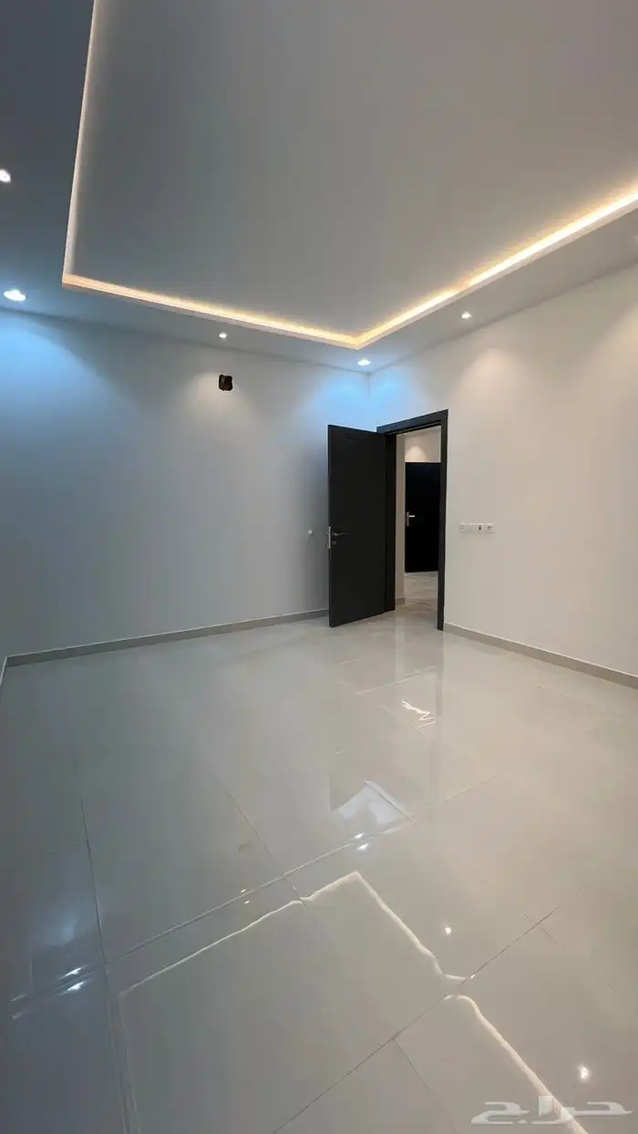 شقه للايجار حي الرمال تنال 3غرف 9