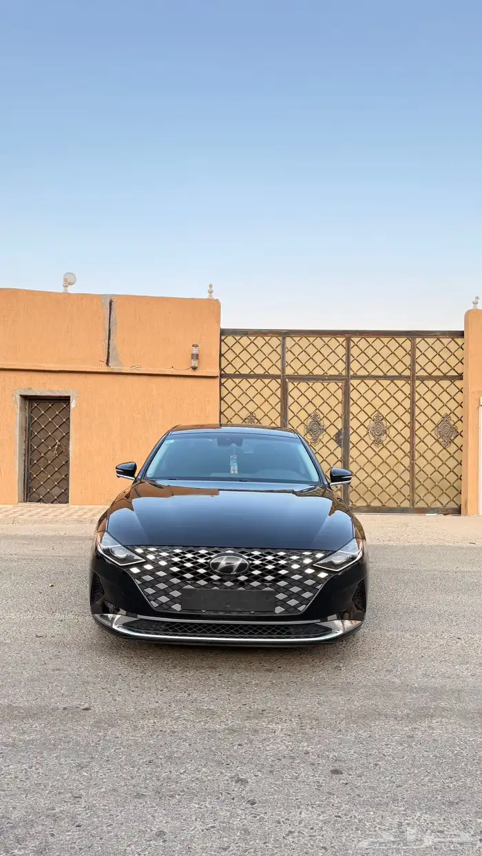 هونداي ازيرا 2021 ( بنزين ) v6 بحالة الوكالة 0