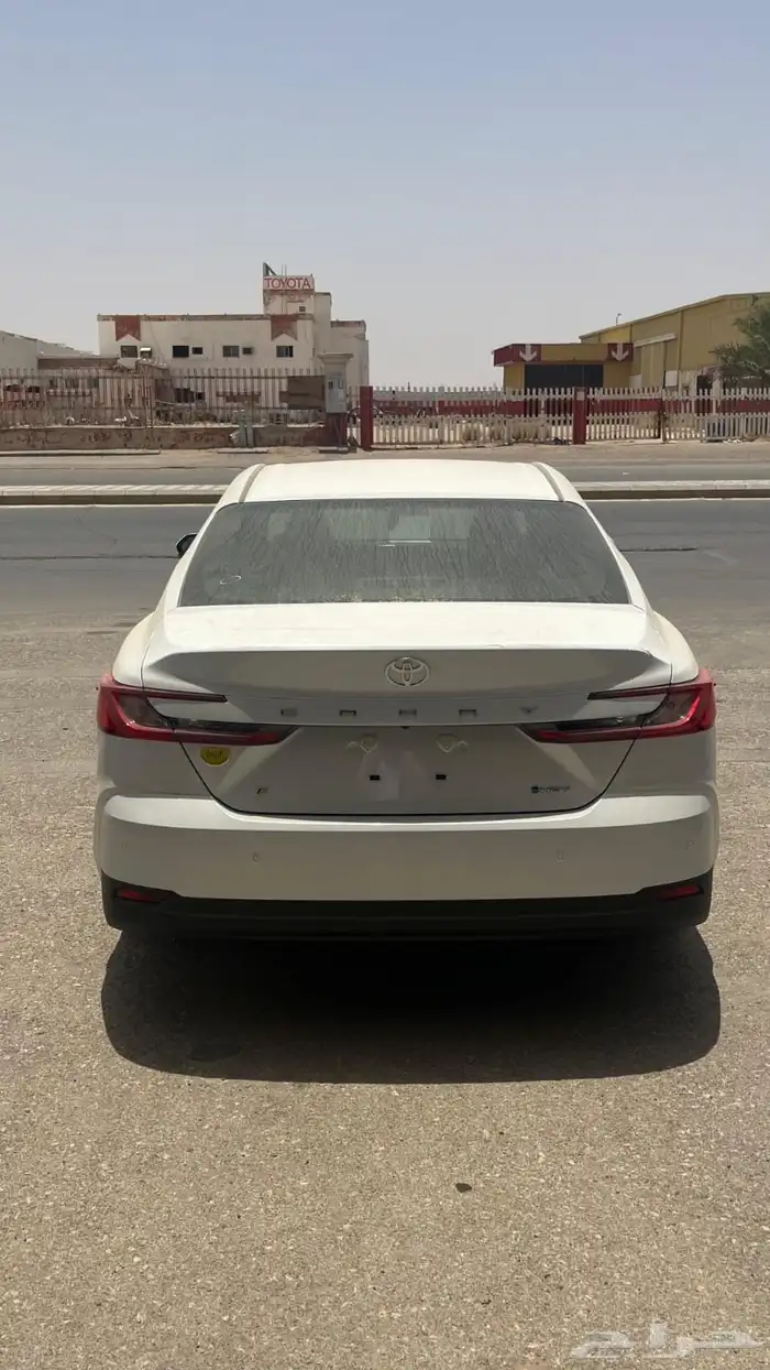 تويوتا كامري E ستاندر 2025 3