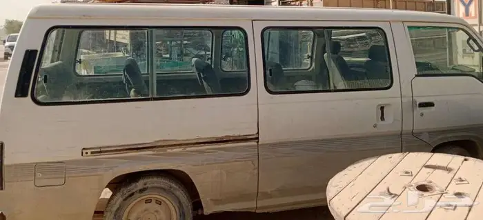 للبيع باص نيسان أورفان 99 مستعمل بنزين قير عادي الرياض 2