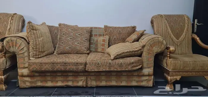 طقمين كنب للبيع 7