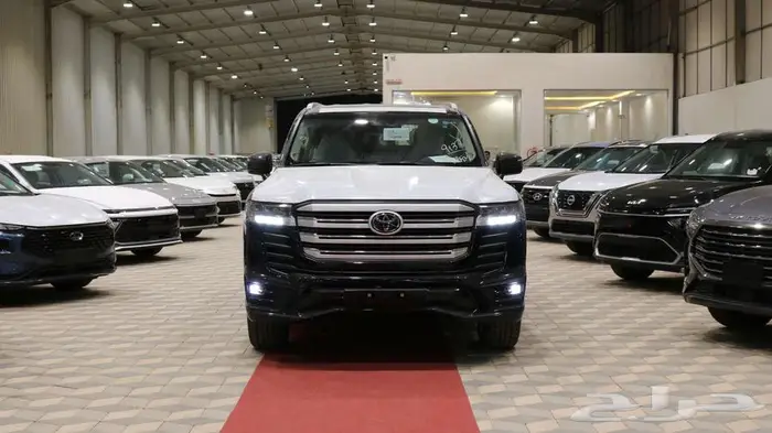 لاندكروزر جى اكس ار L5 Sموديل 2025 بالنقد والتقسيط 0