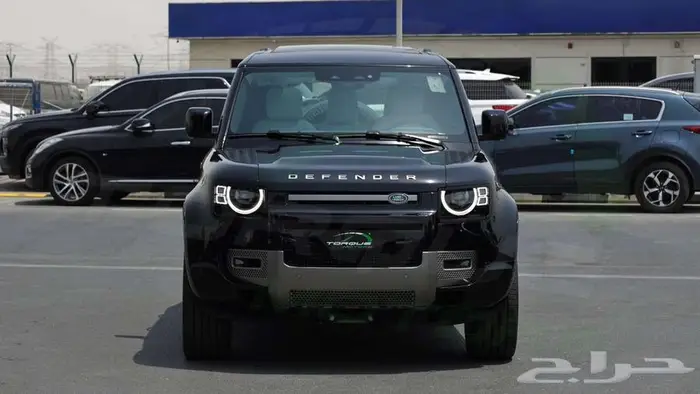 2025 لاندر روفر ديفندر 110 HSE DYNAMIC P400 اصفار مع ضمان 2