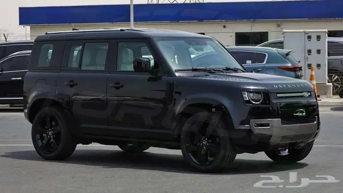 2025 لاندر روفر ديفندر 110 HSE DYNAMIC P400 اصفار مع ضمان 3