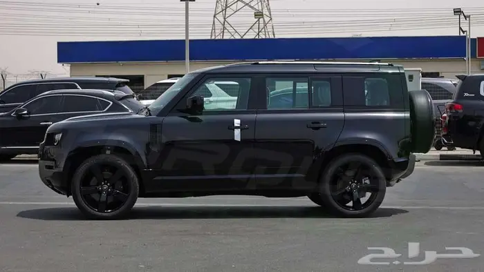 2025 لاندر روفر ديفندر 110 HSE DYNAMIC P400 اصفار مع ضمان 20