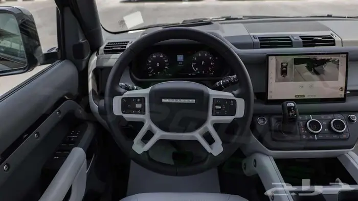 2025 لاندر روفر ديفندر 110 HSE DYNAMIC P400 اصفار مع ضمان 7