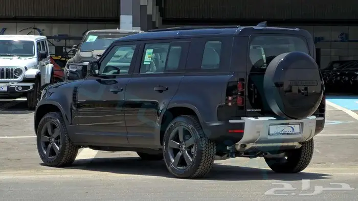 2025 LAND ROVER DEFENDER 110 S P300 GCC ضمان وصيانة الوكيل 4