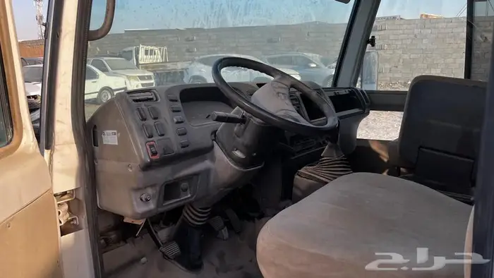 باص مستوبيشي 6