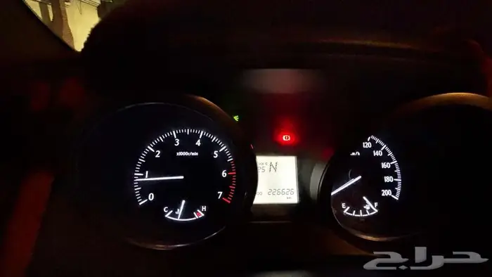 تويوتا برادو موديل 2015 TXL قير أوتوماتيك 4 سلندر بنزين 9