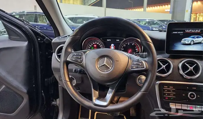 مرسيدس GLA250 2020 مخزن 10