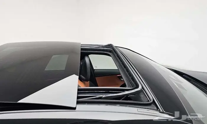 مرسيدس C200 AMG Line 2025 - وارد كوريا 9