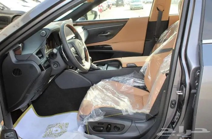 لكزس - ES300Bh هايبرد - 2025 - نص فل - خليجي 19