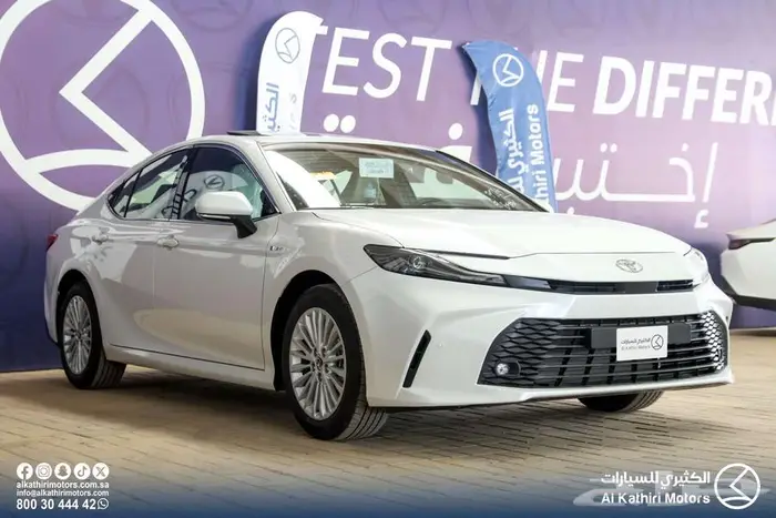 كامري اي بلس هايبرد 2025 17