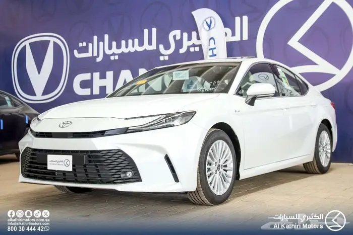 كامري اي بلس هايبرد 2025 16