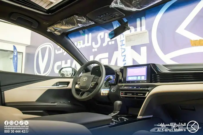 كامري اي بلس هايبرد 2025 32