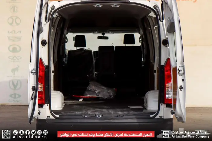 تويوتا فان بضاعة ديزل أوتوماتيك باب مفصلي للشنطة 2025 1
