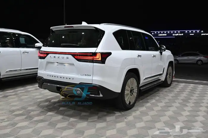 جيب لكزس 2025 LX600 BB بريمي بالنقد والتقسيط 3
