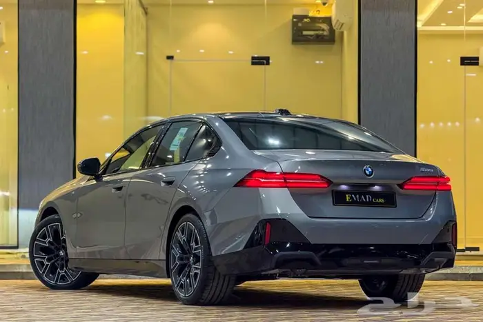 BMW 520 M KIT 2025 رمادي خليجي زيرو 3