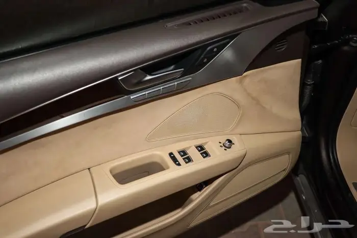 اودي A8L موديل 2015 11