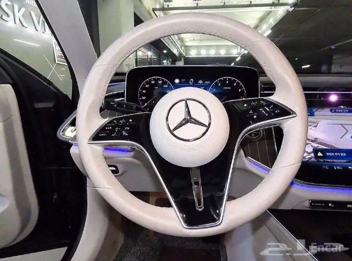 مرسيدس E300 4MATIC 2024 - وارد كوريا 19