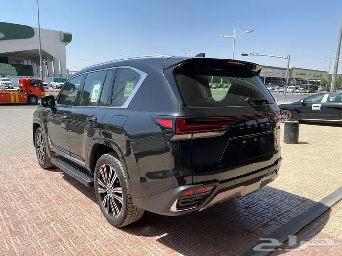 لكزس LX600 BB 2025 اسود داخلي جملي 5