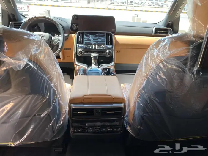 لكزس LX600 BB 2025 اسود داخلي جملي 17