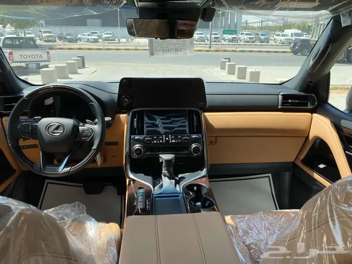 لكزس LX600 BB 2025 اسود داخلي جملي 18