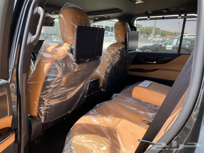 لكزس LX600 BB 2025 اسود داخلي جملي 14