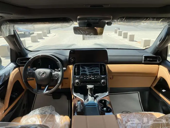 لكزس LX600 BB 2025 اسود داخلي جملي 15