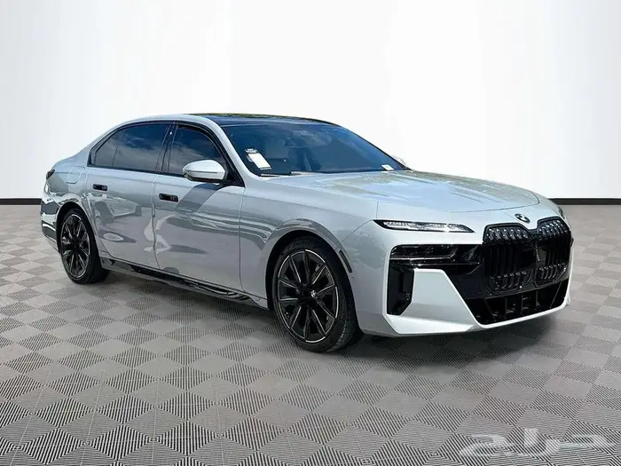 BMW 740i موديل 2023   الفئة السابعة   وارد أمريكا 0