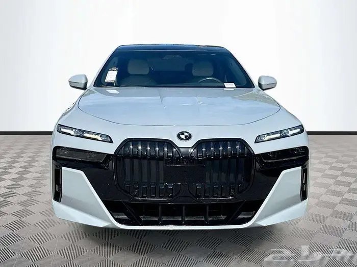 BMW 740i موديل 2023   الفئة السابعة   وارد أمريكا 1