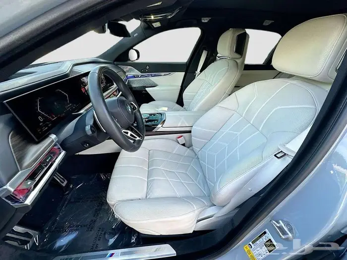 BMW 740i موديل 2023   الفئة السابعة   وارد أمريكا 4