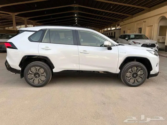 راف فور XLE هايبرد 2024 متاح اقساط و كاش 2