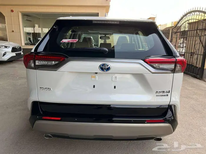 راف فور XLE هايبرد 2024 متاح اقساط و كاش 4