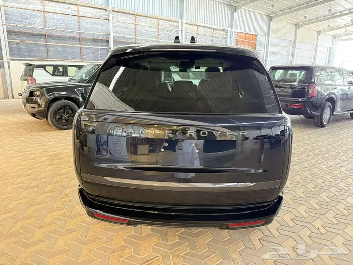رنج روفر HSE V8 موديل 2025 - داخلي أوف وايت - 4