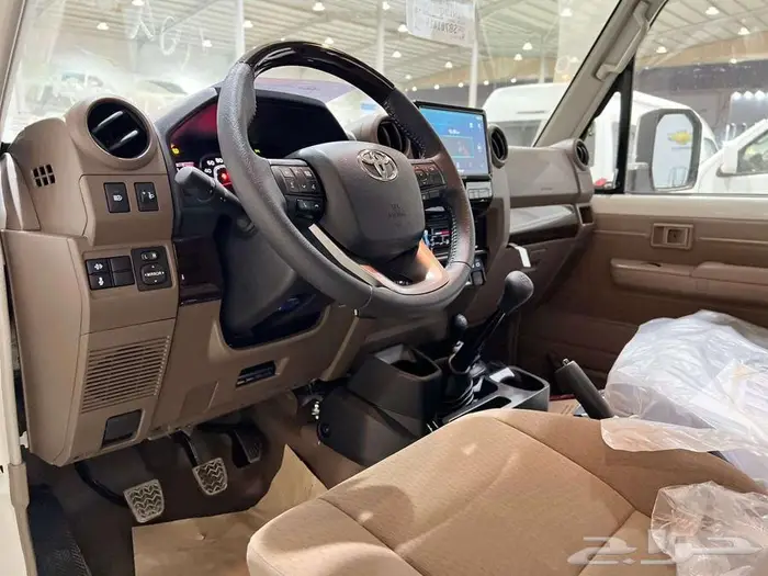تويوتا شاص DLX قير عادي بدون ونش رفرف 2025 10