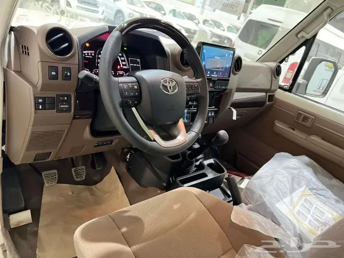 تويوتا شاص DLX قير عادي بدون ونش رفرف 2025 9