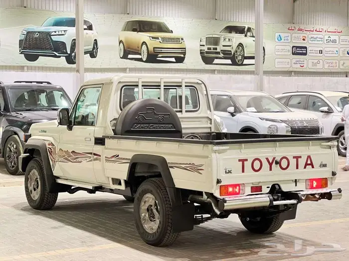 تويوتا شاص DLX قير عادي بدون ونش رفرف 2025 12