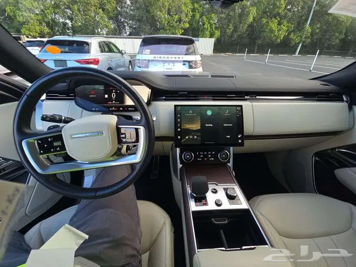 مزاد 10 09 Land Rover Range Rover SE 9
