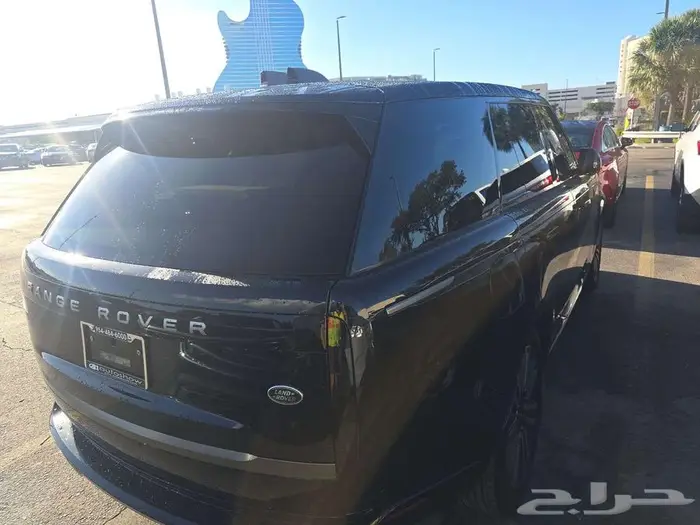 2023 Land Rover Range Rover SE 3