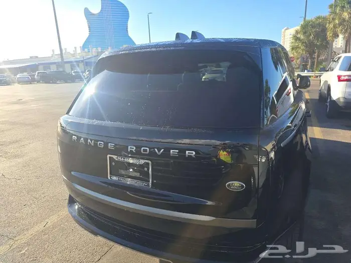 2023 Land Rover Range Rover SE 4
