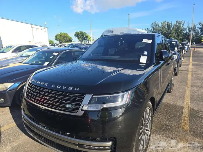 2023 Land Rover Range Rover SE 0
