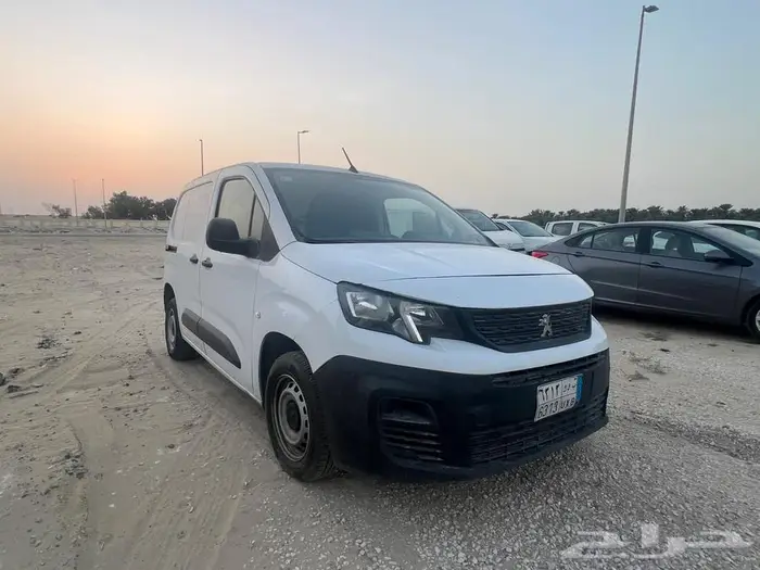 2023 بيجو بارتنر ديزل 0