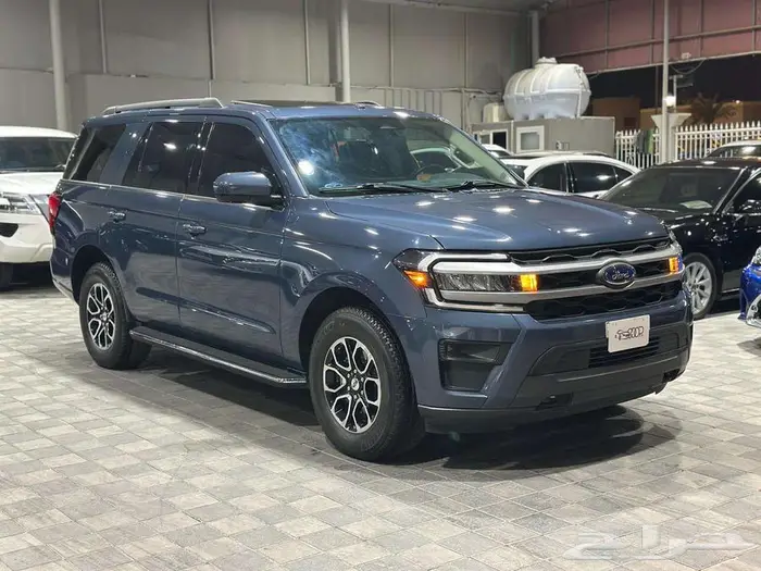 Ford Expedition XLT V6 1