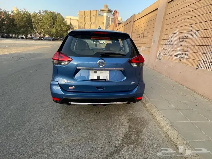 نيسان اكس تريل 2