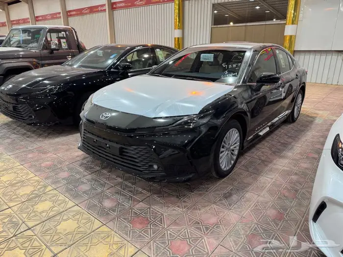كامري 25 أسود ب 124 1